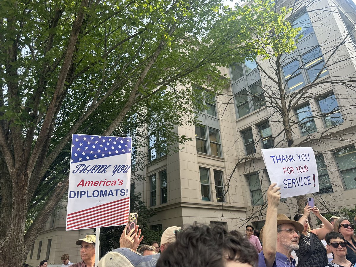 “These firings were not done with dignity and respect, but I have walked out of the State Department with my head held high, alongside my civil service and foreign service colleagues,” said a career diplomat with 20 years of service who was fired Friday 

cnn.com/2025/07/11/pol…