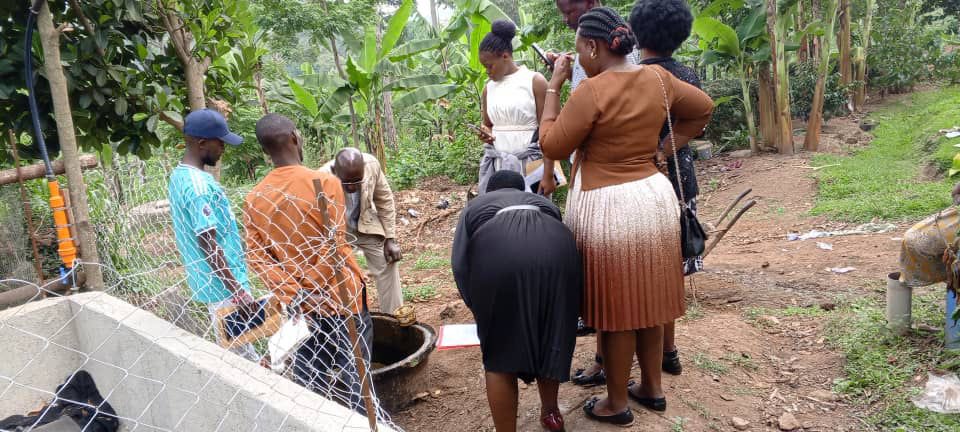 Nga tuyita mu nkola eruubirira okusembereza abantu obuweereza n'okunnyikiza okukozesa “biogas” mu Buganda nga kw'otadde n'okufunira abavubuka emirimu, olwaleero <a href="/EcosafeT89238/">ECOSAFE</a>  nga bakolera wamu n'Obwakabaka bwa Buganda batendese abavubuka, abalenzi n'abawala 7 mu bwa kitunzi bwa