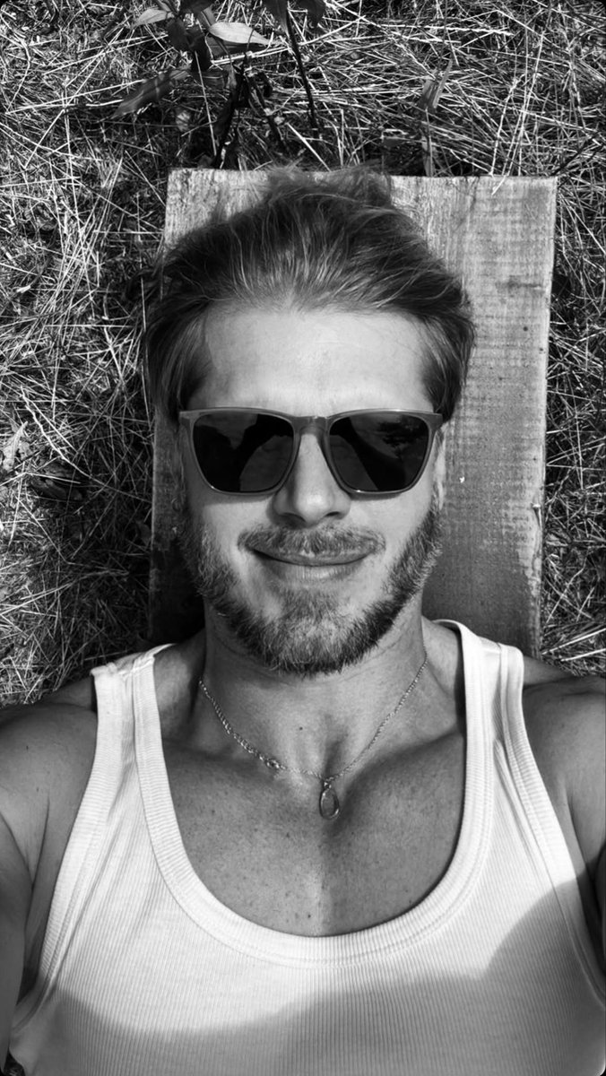 Steve tweet media