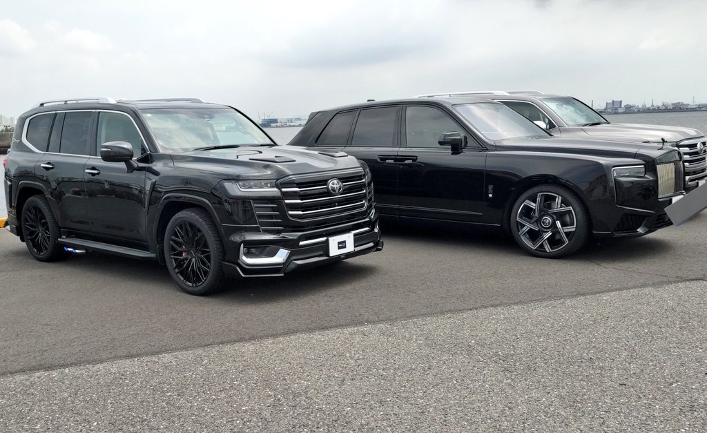 ランドクルーザーは砂漠を自力で生きて帰って来ようとしますが、
ロールス・ロイスは砂漠で壊れたらヘリコプターで新車とキーを届けに来たと言うあり得ない都市伝説が有名です😂