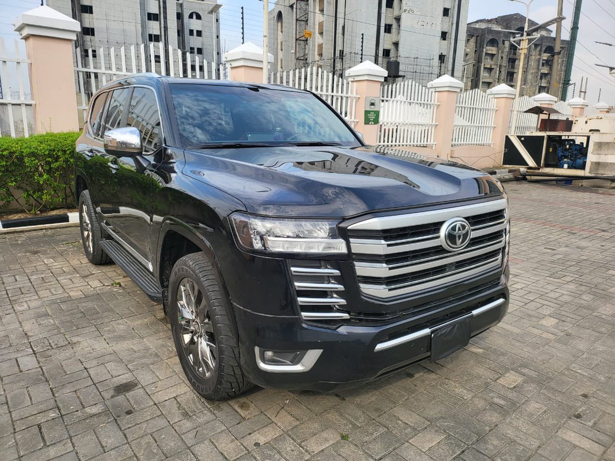 obaofph01's tweet image. Do you have an event and need to rent cars or buses? Look no further.
Our fleet offers a wide range of vehicles to suit every need and budget. From economy sedans to Luxury SUVs, we have got you covered.
Book now and enjoy a seamless rental experience.