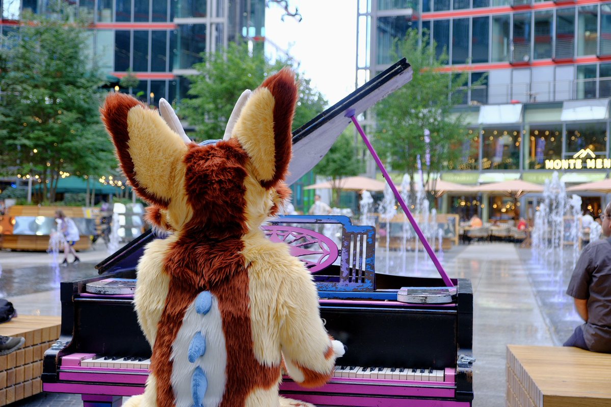 CoVahr_Fox's tweet image. I think I am getting a bit nervous now. In less then 2 weeks - first live concert 😱 in Vienna at Awoostria 🇦🇹