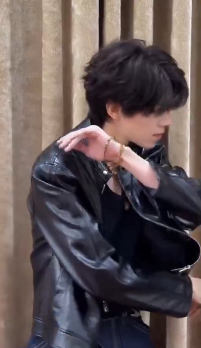 หลงแล้ว หลงอีก
#หลัวอีโจว #罗一舟 #LuoYizhou