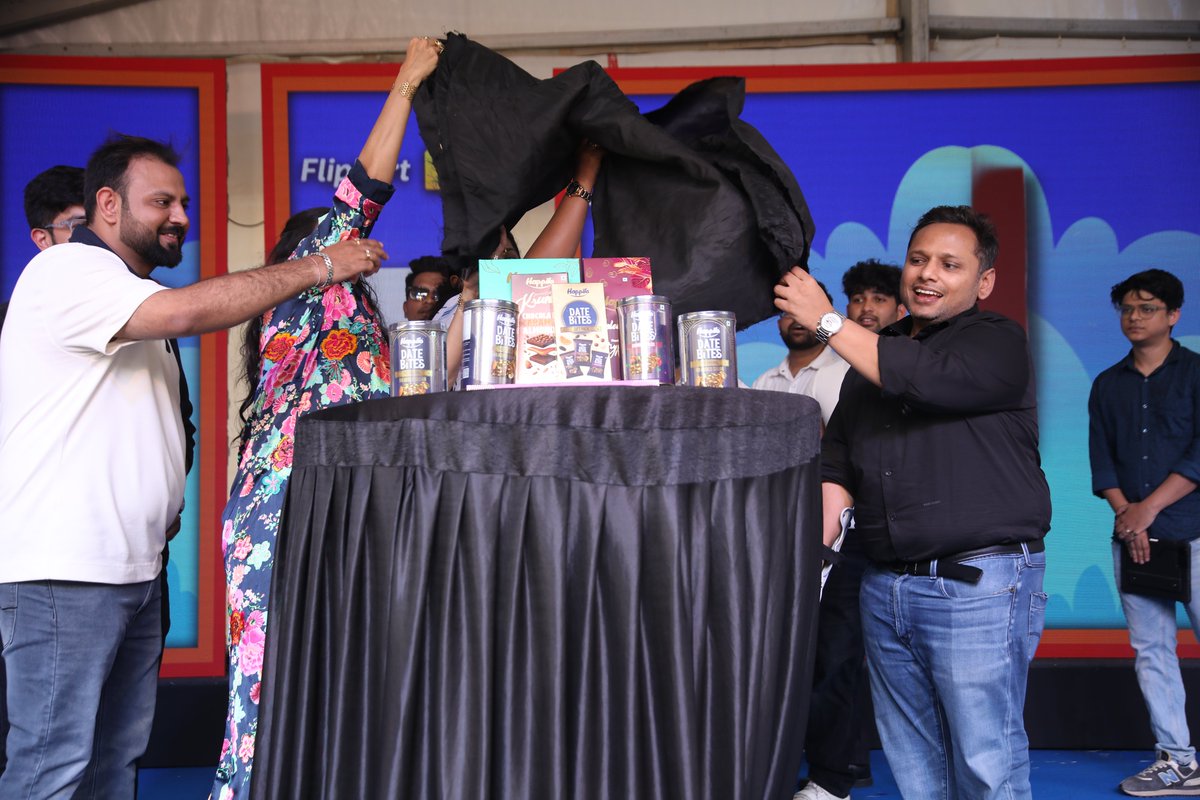 FlipkartStories's tweet image. .@Flipkart concluded the Flipkart Food Fest 2025 at its Bengaluru campus on 8 and 9 July, celebrating food, creators, and innovation through a shared on-ground and digital experience.
The event saw over 25,000 footfalls and 40+ engagement zones, with launches from Sugar Free,…