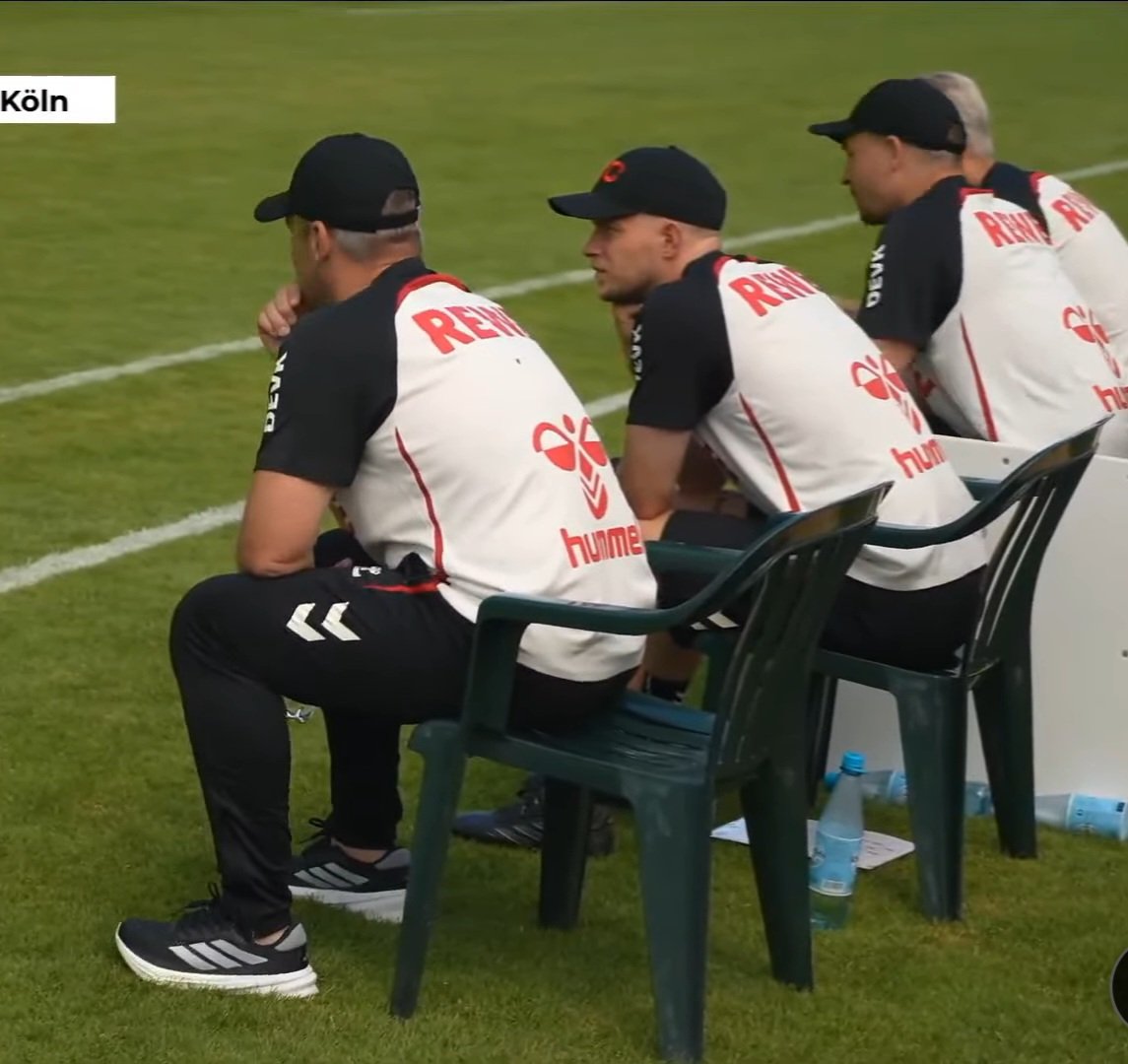 Was <a href="/kasperbollwerk/">Kasper Bollwerk</a> und ich denken wie wir beim Football Manager spielen aussehen vs wie wir wirklich dabei aussehen