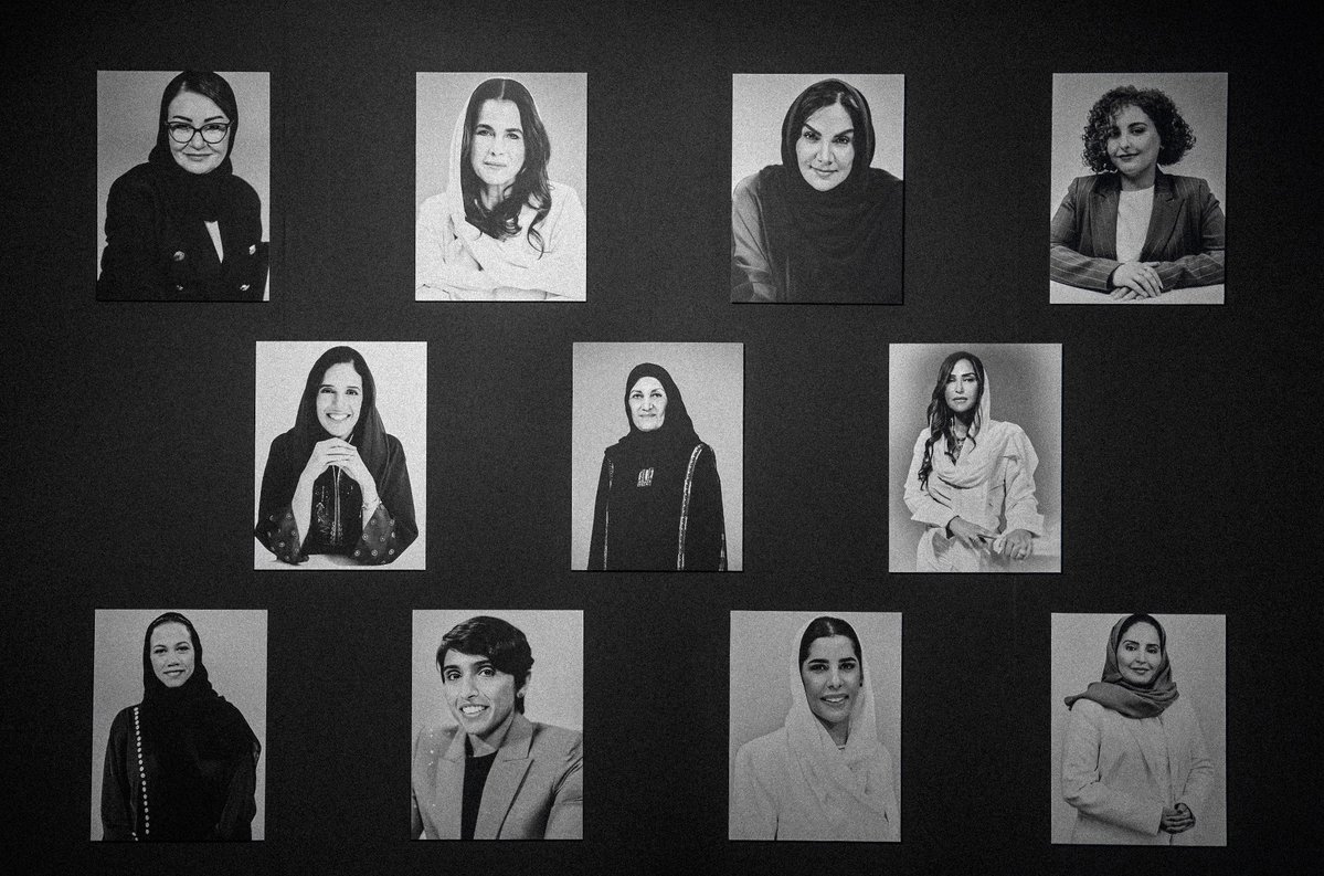 GAbalkhail's tweet image. الحمدلله - لي الشرف بأن أكون من بين النساء السعوديات اللواتي احتفى بهن معرض Her Influence في جناح المملكة بـ #السعودية_في_إكسبو2025 في شهر يونيو. المعرض كان يُبرز قصص سيدات رائدات، ويجسد من خلال الصور وسرد بصري معاصر روح القيادة، والإلهام، والتغيير.
ممتنة بأن أكون جزءًا من هذا…
