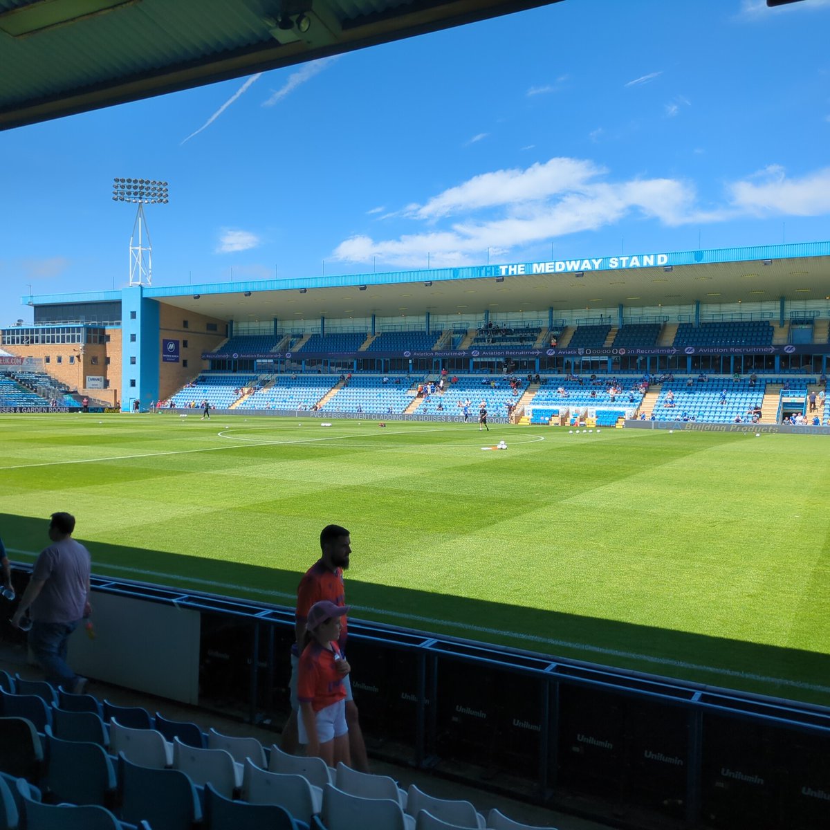 LinusH96's tweet image. Yeah sure, why not? #Gills 🔵⚪
Back at Priestfield for the first preseason home game. Although already off to a bad start with the club being sold out of the black and gold kit I was hoping to pick up today 😅