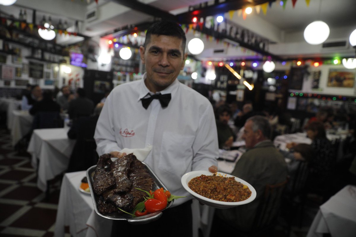 El bodegón más secreto de Buenos Aires. Es el único que funciona en un subsuelo. Su entraña es un sueño. Fue un distinguido cabaret, te cuento su historia vía <a href="/LANACION/">LA NACION</a> Edita <a href="/Fermassa7/">Fernando Massa</a> Foto <a href="/rpristupluk/">Ricardo Pristupluk</a> 

lanacion.com.ar/sociedad/el-bo…