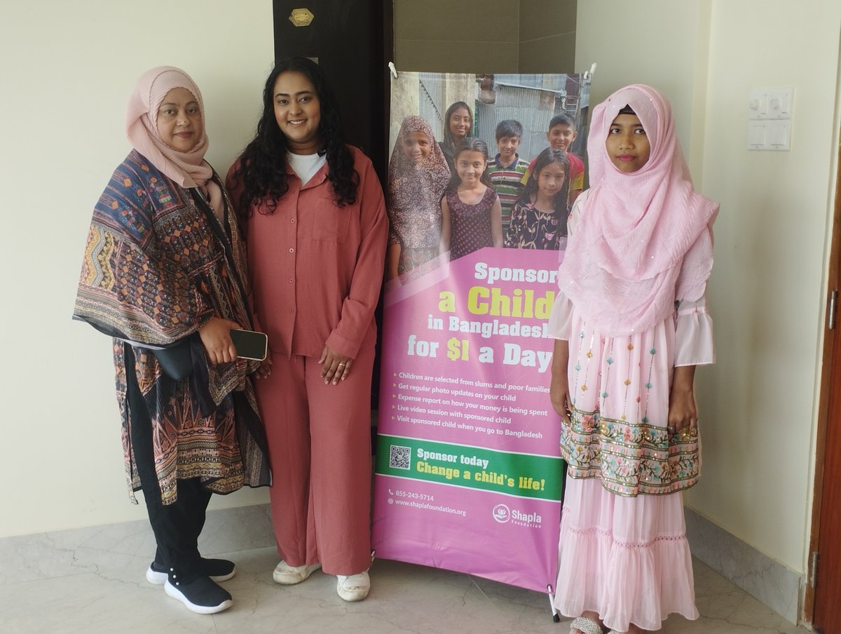 ShaplaF's tweet photo. One of our former sponsors, Ms. Khaja Parvez, visited our office with her family today. She came to visit Maria, who she used to sponsor. Though she doesn't sponsor Maria now, she wanted see how Maria was doing. Maria welcomed her former sponsor with handmade cards and flowers. https://t.co/456FitWXQs
