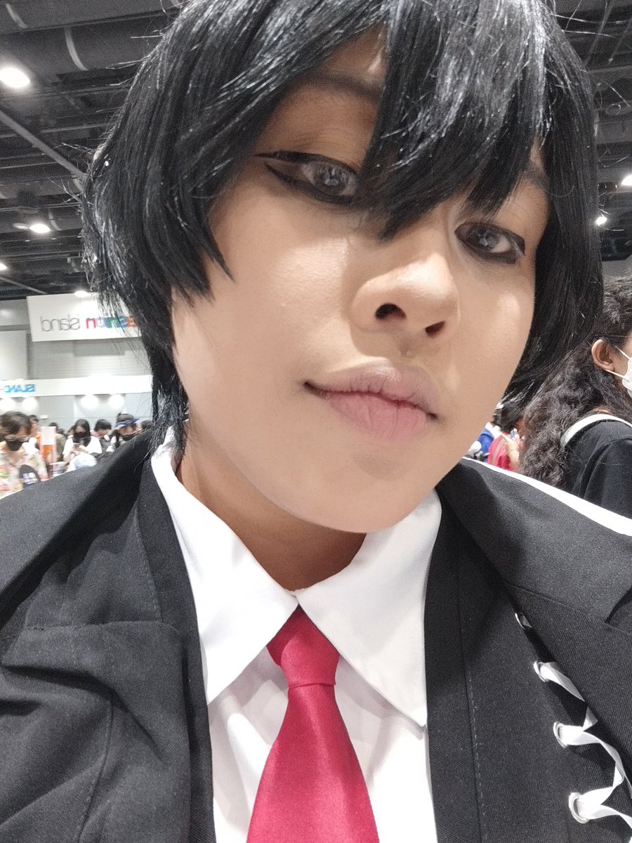 Hi
I'm Yi Sang again (but now I'm at home)

This photo was taken this afternoon at GF3 event