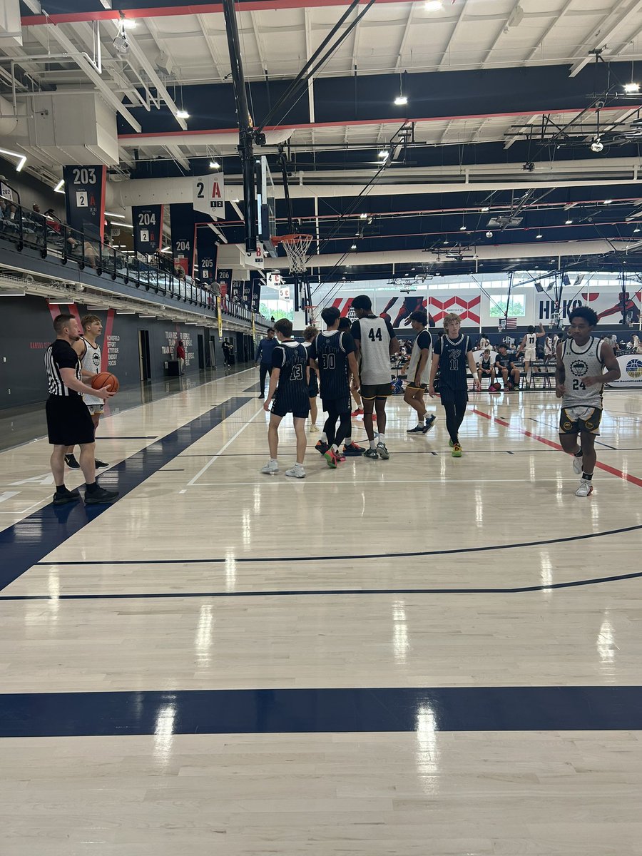 Sixers Supreme (<a href="/KCSixers/">KC Sixers Supreme</a>) and Team Factory kick off one of the many great 8:10am matchups on Ct 1 here at the KC Live!

<a href="/CoachTreal2/">Coach Treal Holland II</a> 
<a href="/AYSABasketball/">AmericanYouthSportsAssociation (AYSA)</a> 
<a href="/RL_Hoops/">RecruitLook Hoops</a> 
<a href="/RL_HoopsKS/">RecruitLook Hoops Kansas</a>