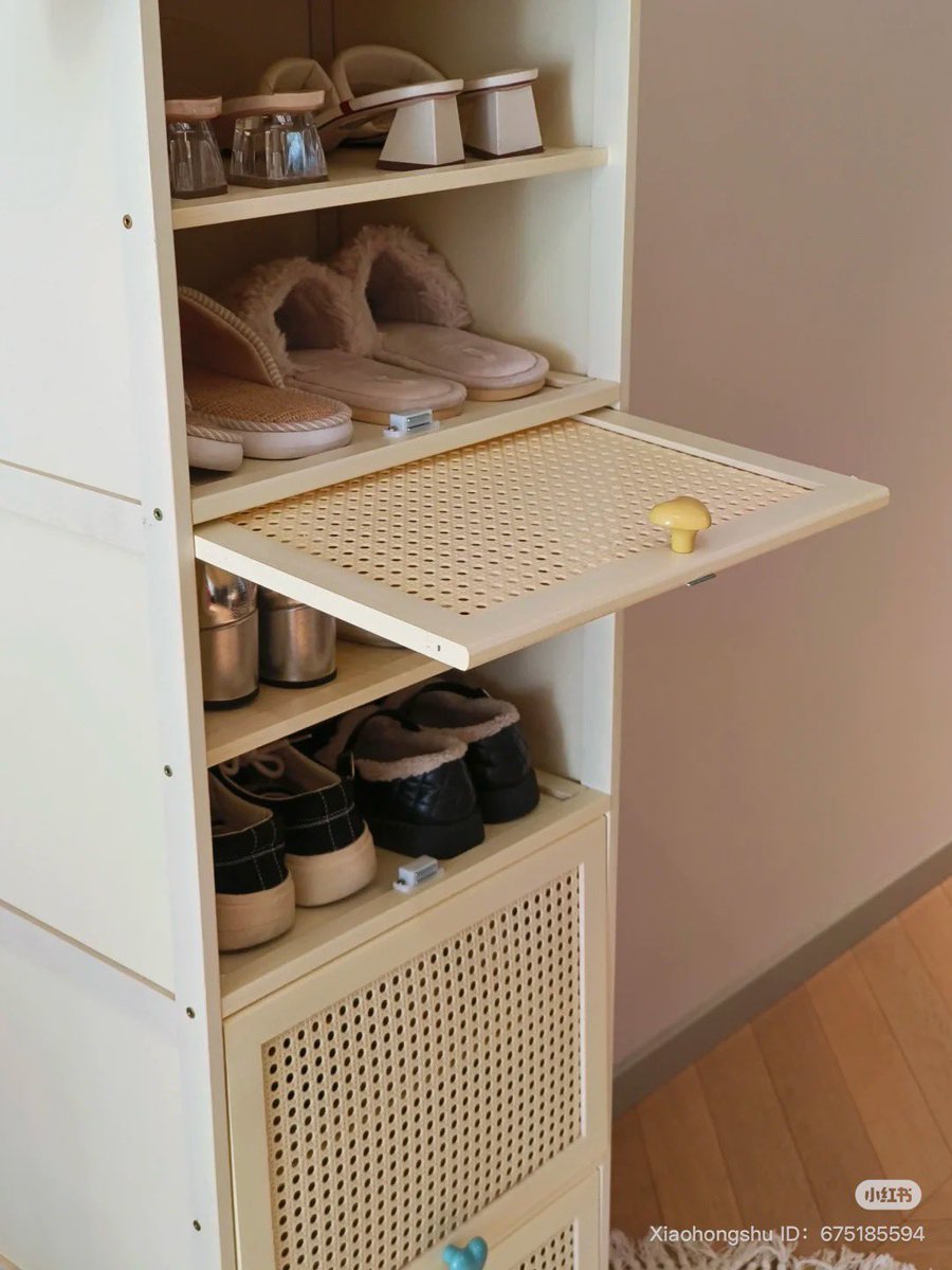 “things to buy” biar kamar kamu makin “aesthetic”🚪🛋️