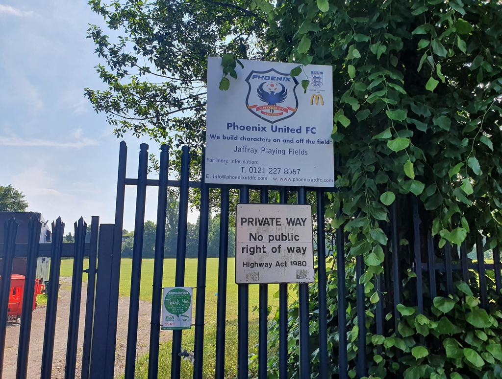 MickBrown3's tweet image. Pleased to catch up with Wayne Henry and the amazing Pheonix United to look at the fantastic community work they are doing with young people from the age of three years and upwards. #FootballMakingPeople