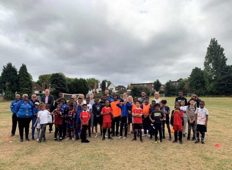 MickBrown3's tweet image. Pleased to catch up with Wayne Henry and the amazing Pheonix United to look at the fantastic community work they are doing with young people from the age of three years and upwards. #FootballMakingPeople
