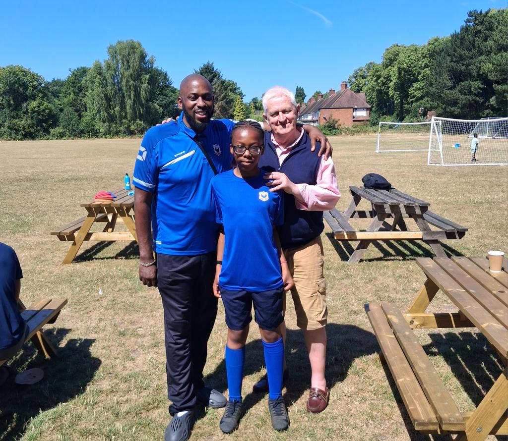 MickBrown3's tweet image. Pleased to catch up with Wayne Henry and the amazing Pheonix United to look at the fantastic community work they are doing with young people from the age of three years and upwards. #FootballMakingPeople