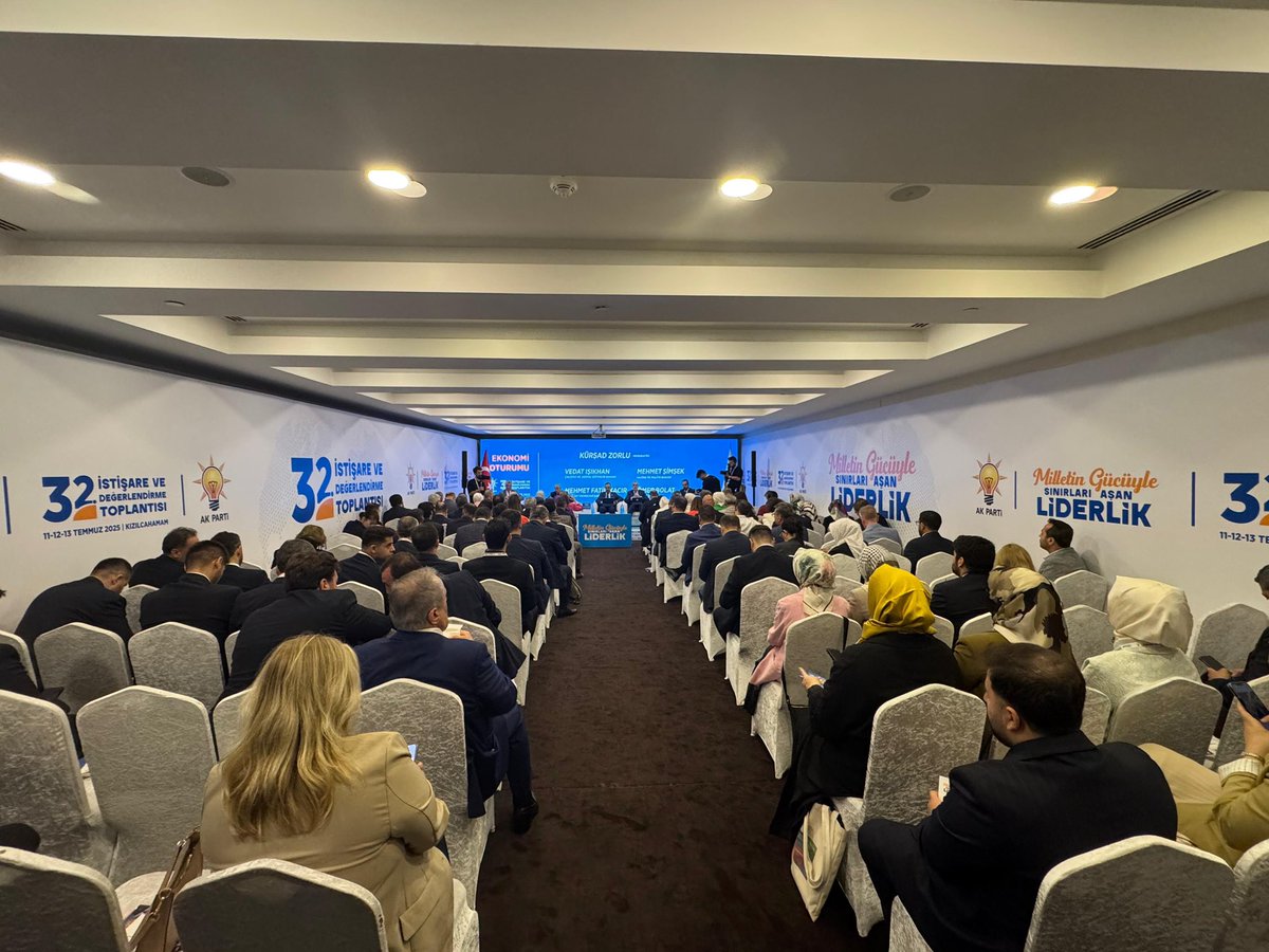 Prof.Dr.Kürşad ZORLU (@zorlu77) on Twitter photo AK Parti 32. İstişare ve Değerlendirme Toplantısında moderatörlüğünü üstlendiğim Ekonomi Oturumu’nu gerçekleştirdik. 
Hazine ve Maliye Bakanı Sn.Mehmet Şimşek, Çalışma ve Sosyal Güvenlik Bakanı Sn.Vedat Işıkhan, Sanayi ve Teknoloji Bakanı M.Fatih Kacır ve Ticaret Bakanı Sn.Ömer AK Parti 32. İstişare ve Değerlendirme Toplantısında moderatörlüğünü üstlendiğim Ekonomi Oturumu’nu gerçekleştirdik. 
Hazine ve Maliye Bakanı Sn.Mehmet Şimşek, Çalışma ve Sosyal Güvenlik Bakanı Sn.Vedat Işıkhan, Sanayi ve Teknoloji Bakanı M.Fatih Kacır ve Ticaret Bakanı Sn.Ömer