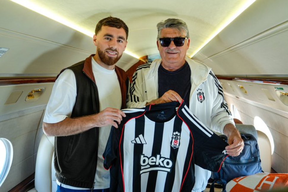 Orkun Kökçü’yü taşıyan uçak, bugün saat 18.00’de Atatürk Havalimanı Genel Havacılık Terminali’ne iniş yapacaktır. Saat 18.00’da Orkunu Havaalanında karşılıyoruz 🦅