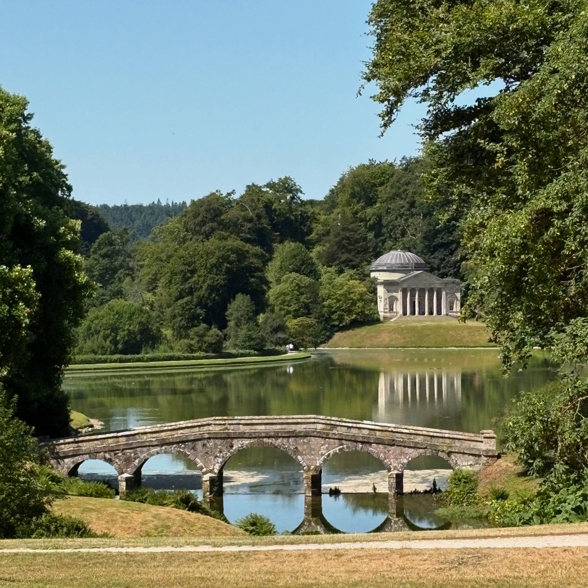 lanaoyvey's tweet image. To live in England is akin to loving an abusive man who is cruel most of the time, but in the rare event he treats you well, he’s extra love-bomby