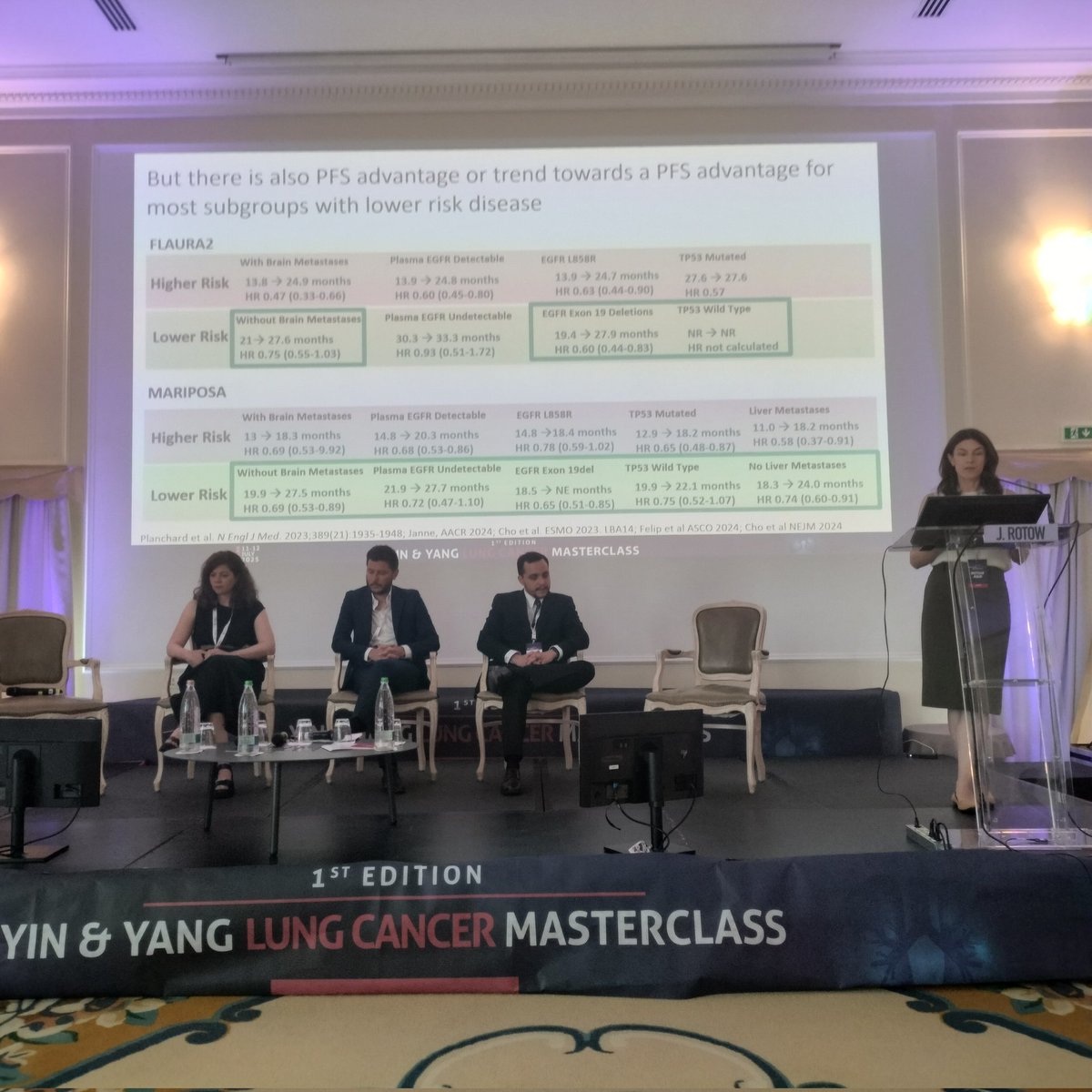 RobertoFerrara_'s tweet image. 🔥 A brilliant case by @CMHidalgoFilho in EGFR+ NSCLC ignites one of the hottest debates: MARIPOSA vs FLAURA2 vs FLAURA at #Yin&amp;amp;Yang 2025 conference in Milan
💥 On stage 2 titans @BenjaminBesseMD &amp;amp; @JuliaRotow face off in a  thought-provoking showdown
@mihaela_aldea @BRicciutiMD