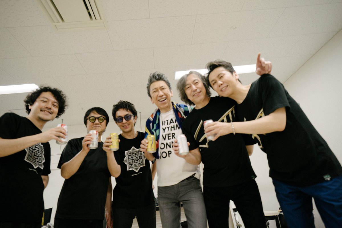 Official_Hotei's tweet photo. 市川市文化会館Day2終了。今日も最高を超えたと思ってます。オーディエンスの皆さんのエネルギーが凄かった！ありがとうね。心から感謝します。最高！！！

#布袋寅泰 #ギタリズム８ツアー #市川市文化会館 https://t.co/WOVx24UV4z