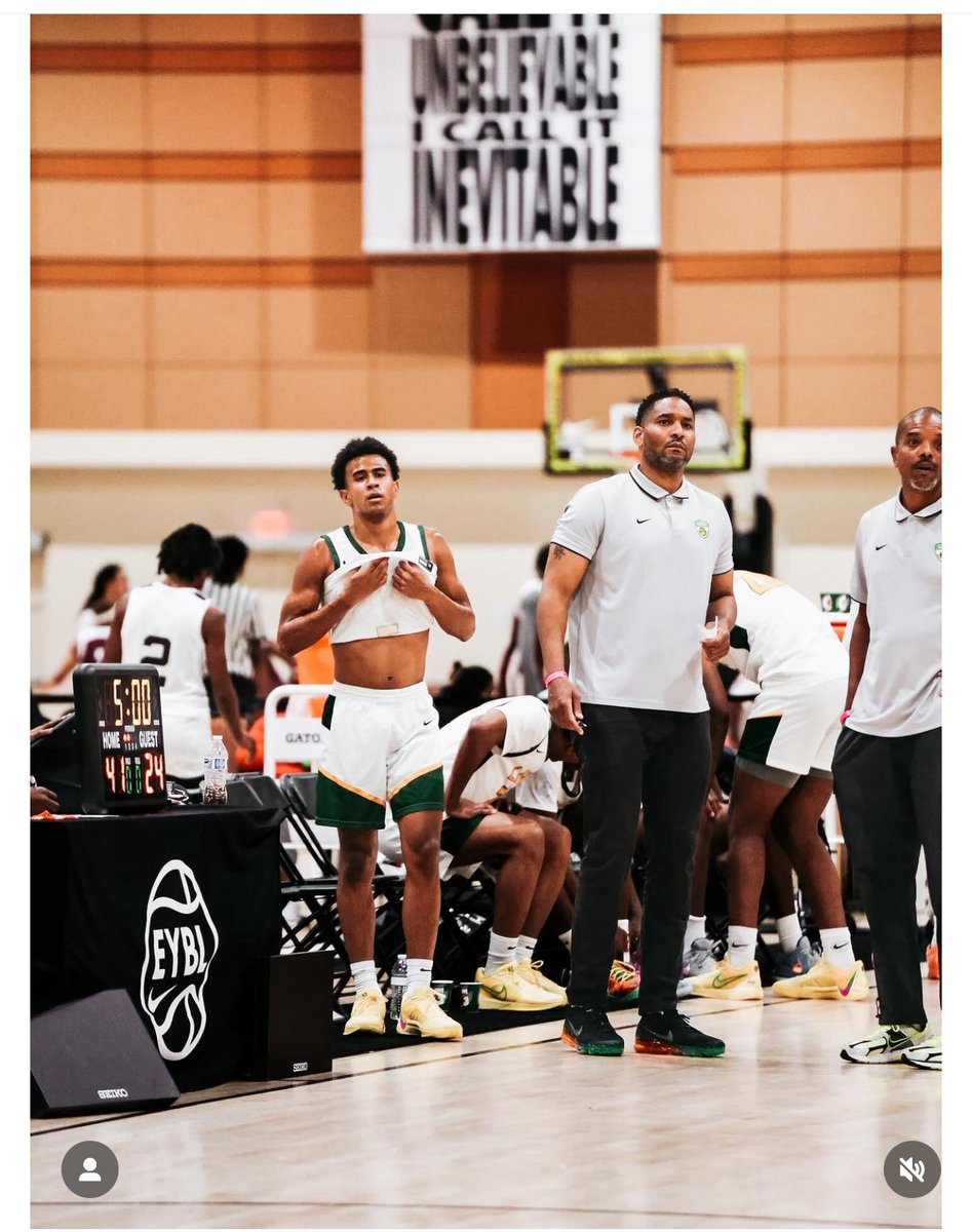 real_alliv's tweet image. 🔥 30 PIECE ALERT 🔥
@_rjhoops put the team on his back and dropped 30 points last night — buckets from all over the floor 💥
Leader. Floor general. Walking bucket.
#PG1 #Hooper #GameChanger #30Ball #LivePeriod #CollegeCoachesTapIn 🎯🏀