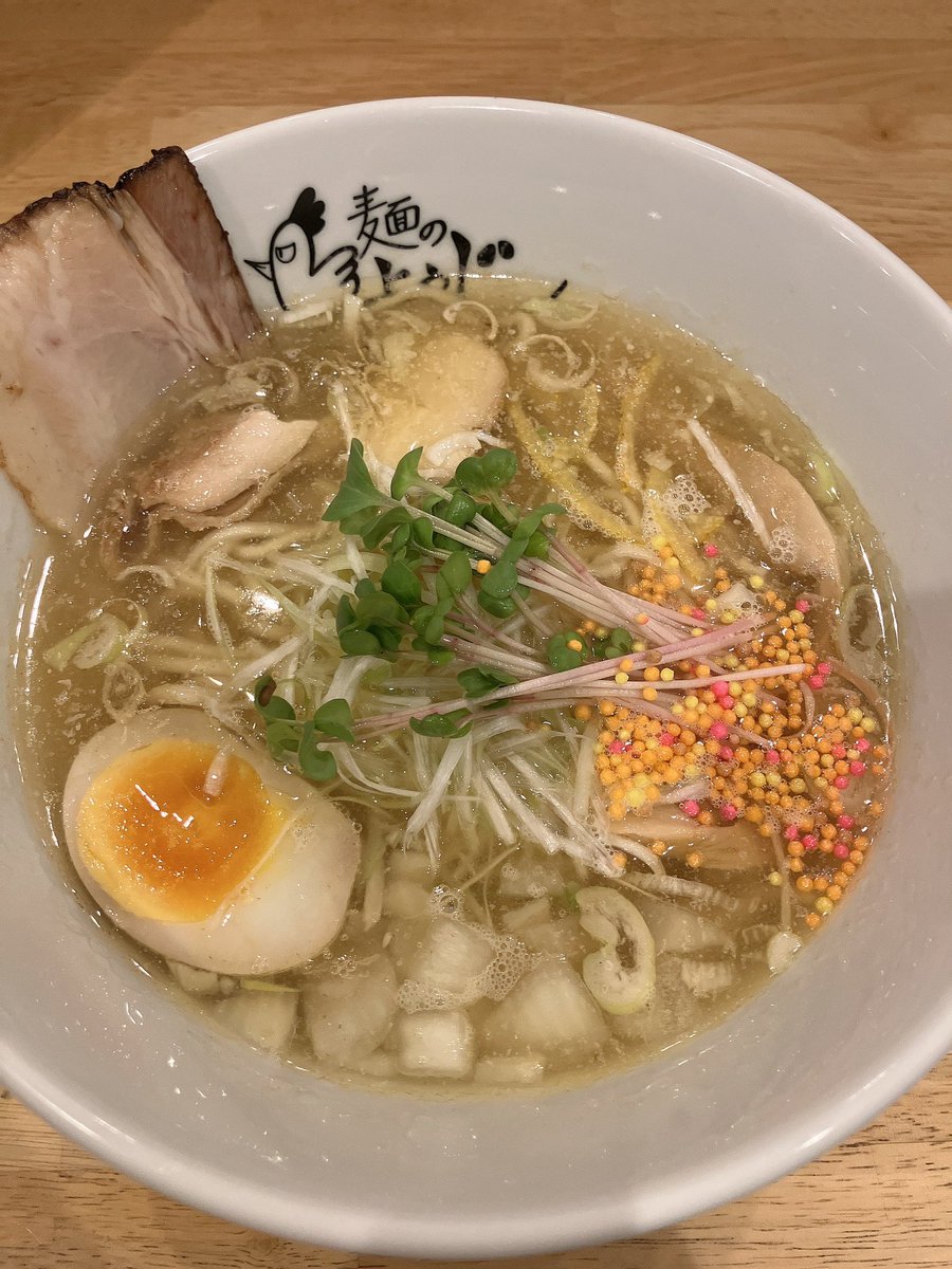 _mn327's tweet image. 気になってた麺のようじのラーメン🍜🐓
めっちゃ美味しかった😍