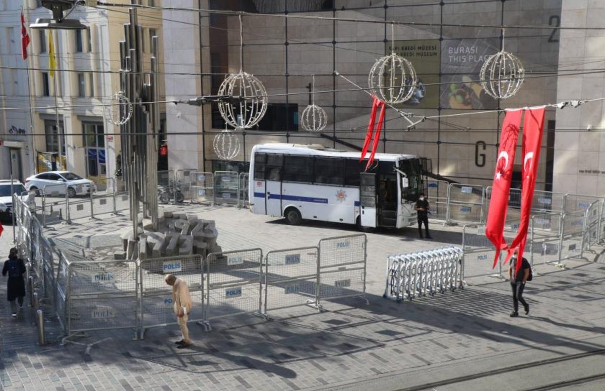 Cumartesi Anneleri tweet media