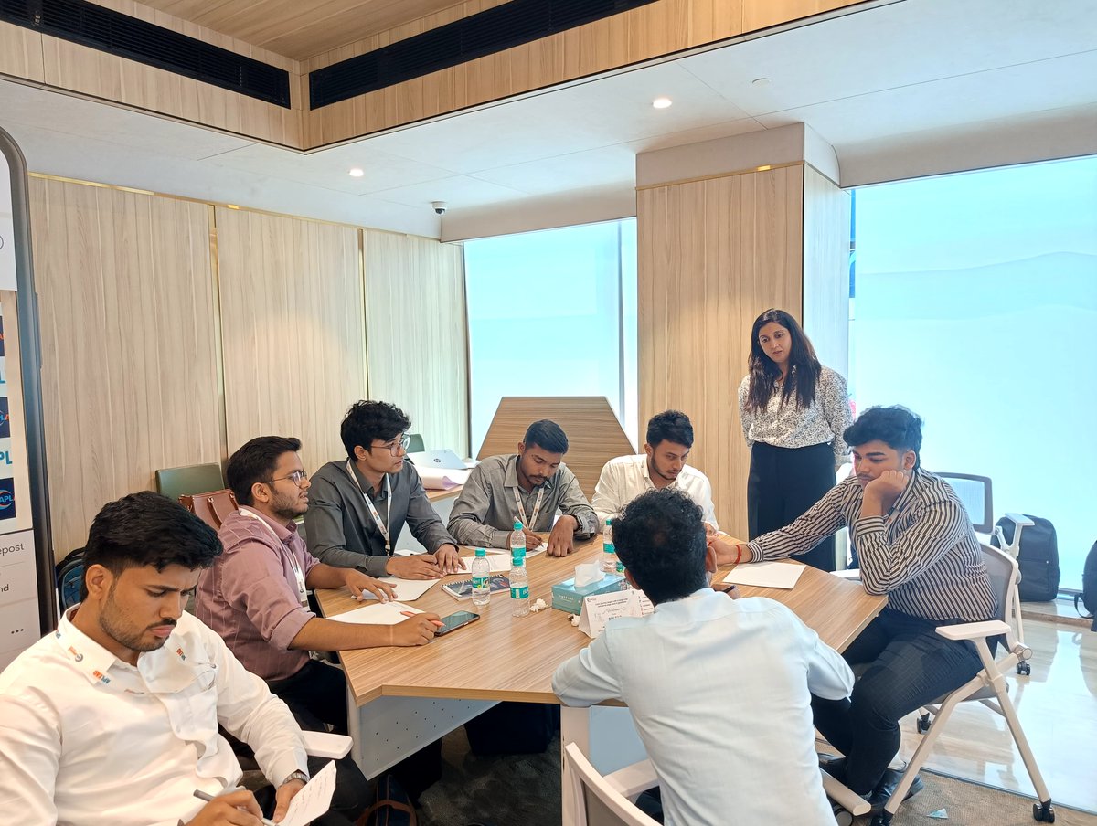 aplapollo_tubes's tweet image. Equipping future professionals with skills that matter.

From campus to corporate, we're equipping young professionals with the skills, mindset, and confidence to thrive in the workplace and lead with responsibility.

#APLApollo #TrainingSessions #CorporateMeeting