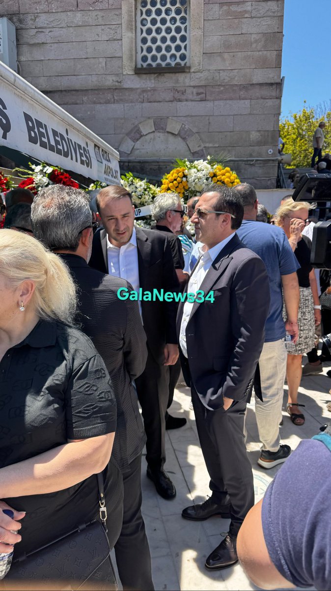 İsmail Sarıkaya’nın cenazesine katılan Abdullah Kavukcu, cenaze sonrası yeniden İtalya'ya dönecek. (Osimhen işi çözülmezse)