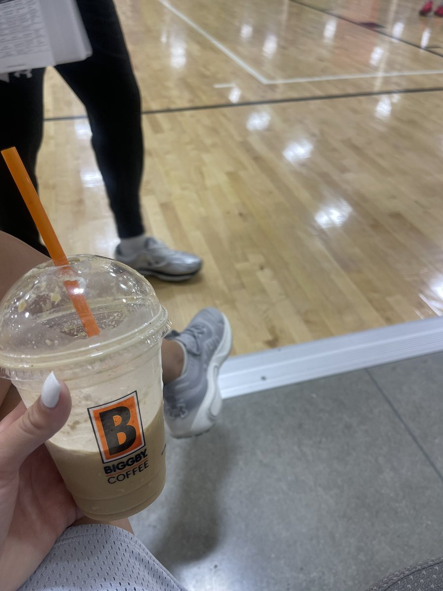 Terra Helm (@terr31) on Twitter photo Day 3: Hamilton, OH brought to you by <a href="/BIGGBYCOFFEE/">BIGGBY® COFFEE</a>
The AC works today! Still focusing on the water intake. And always looking for those BEARCATS ☺️ Day 3: Hamilton, OH brought to you by <a href="/BIGGBYCOFFEE/">BIGGBY® COFFEE</a>
The AC works today! Still focusing on the water intake. And always looking for those BEARCATS ☺️