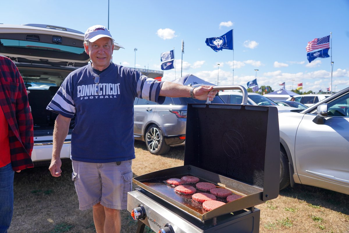 UConnHuskies's tweet image. Getting closer to tailgates at The Rent! 👀
UConnTickets.com