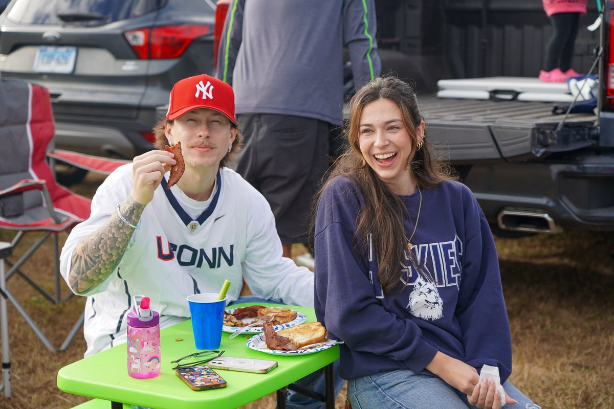 UConnHuskies's tweet image. Getting closer to tailgates at The Rent! 👀
UConnTickets.com