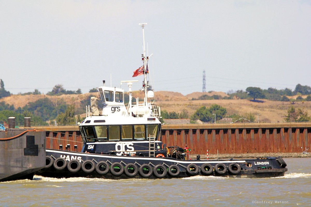 GeoffreyWatson2's tweet image. Walrus II inbound for Tilbury with a barge and with "Hans" as steering tug.
Walrus II built Netherkands 2023
124GT
IMO 9978250
Hans built Pol/Netherlands 1998
70GT
IMO 9173977