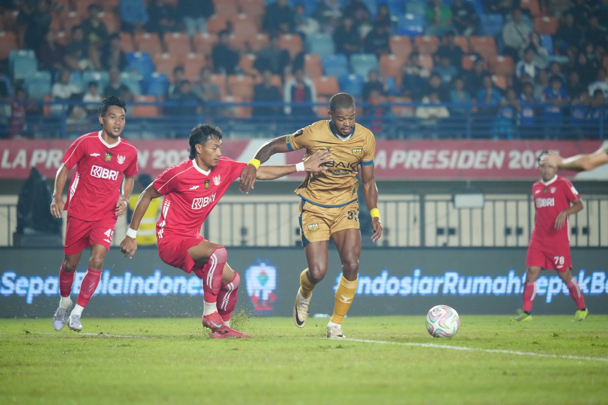 Tim kamu gak masuk final? Gak masalah, JuaraTiga PialaPresiden tetap bikin bangga! 🙌 #PerebutanJuaraTiga