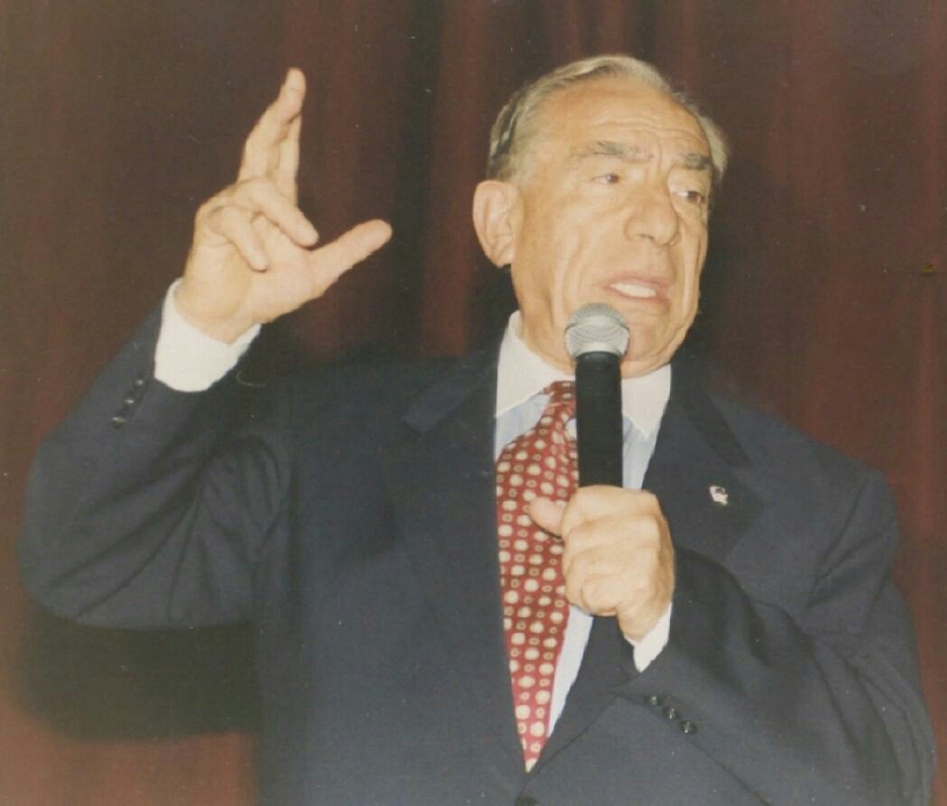 basbugturkesii's tweet image. Türk Milleti&apos;nin içinde, Türkiye&apos;de, Türk topraklarında Türk milliyetçiliğinden başka bir milliyetçilik olamaz.

-Alparslan Türkeş