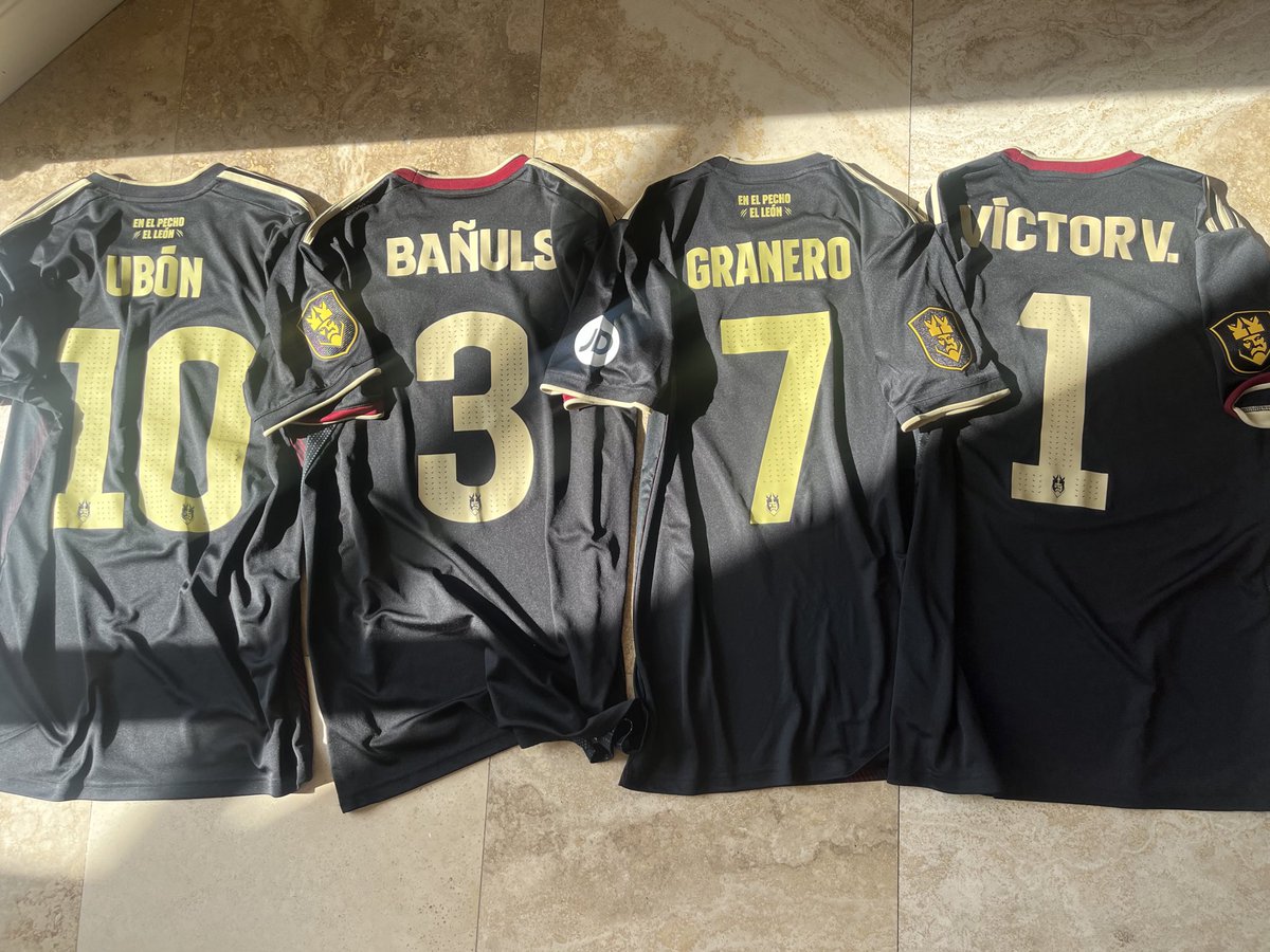 Si tu nombre aparece acá que sepas que te quiero🖤 regresen a casa🦁