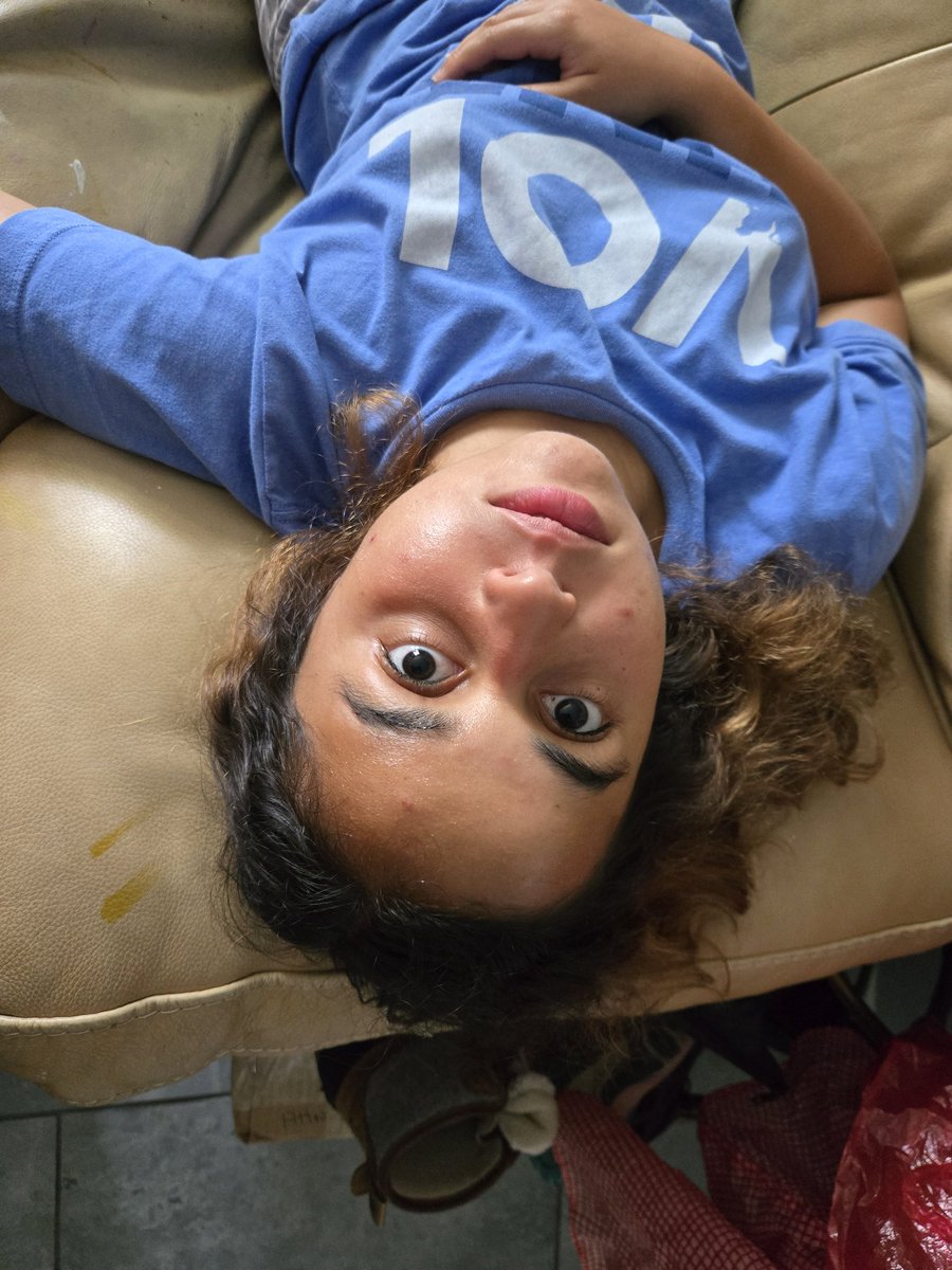 GM
When life feels upside down 
Do some art
T o much grass
Breathe