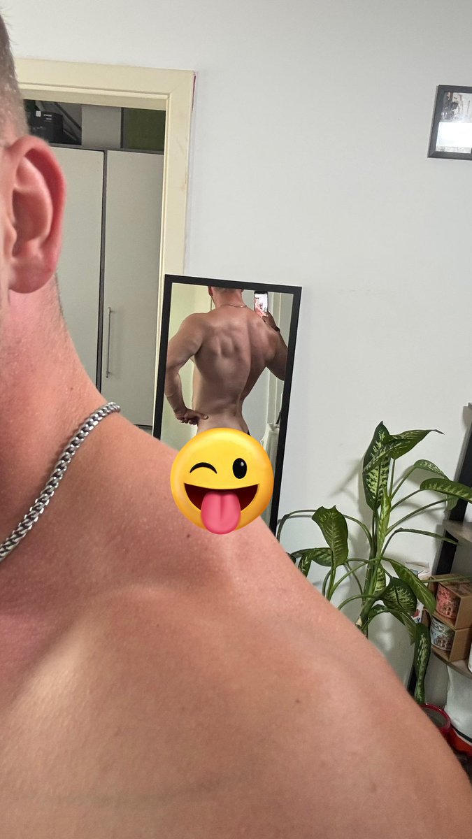 Full photos here 😉

patreon.com/Godrick?utm_ca…