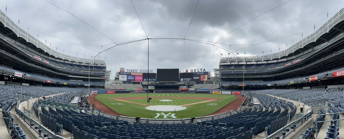 ZachZaidman's tweet image. Good morning from Yankee Stadium. Cubs look to even their series with the Yankees. Cloudy and 79 degrees in The Bronx. Great pitching matchup. Matthew Boyd and Max Fried are the starters. @670TheScore broadcast time is 11:30 am CT. Inviting you to spend your Saturday with us.