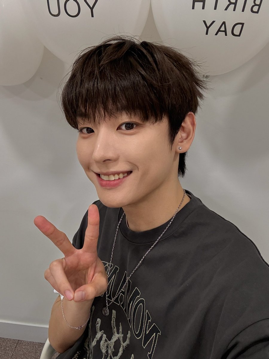 [📸] 🤍Happy IN SEONG Day🤍

쏭쏭이와 함께한 생일🎂 고마워 판타지🤍

#SF9 #에스에프나인 #인성 #INSEONG
#HappyINSEONGDay