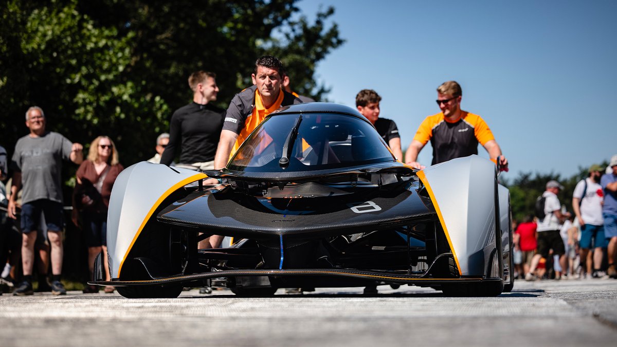 McLarenAuto's tweet image. Some of our jaw-dropping models in the Supercar Paddock at @fosgoodwood &amp;gt; Artura MCL38 &amp;gt; Solus GT &amp;gt; GTS &amp;gt; 765LT &amp;gt; 600LT

#McLarenAutomotive #McLarenFOS #FOS