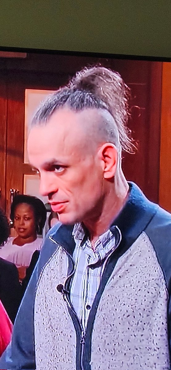Mel72609's tweet image. This guy is so creepy #JudgeJudy
