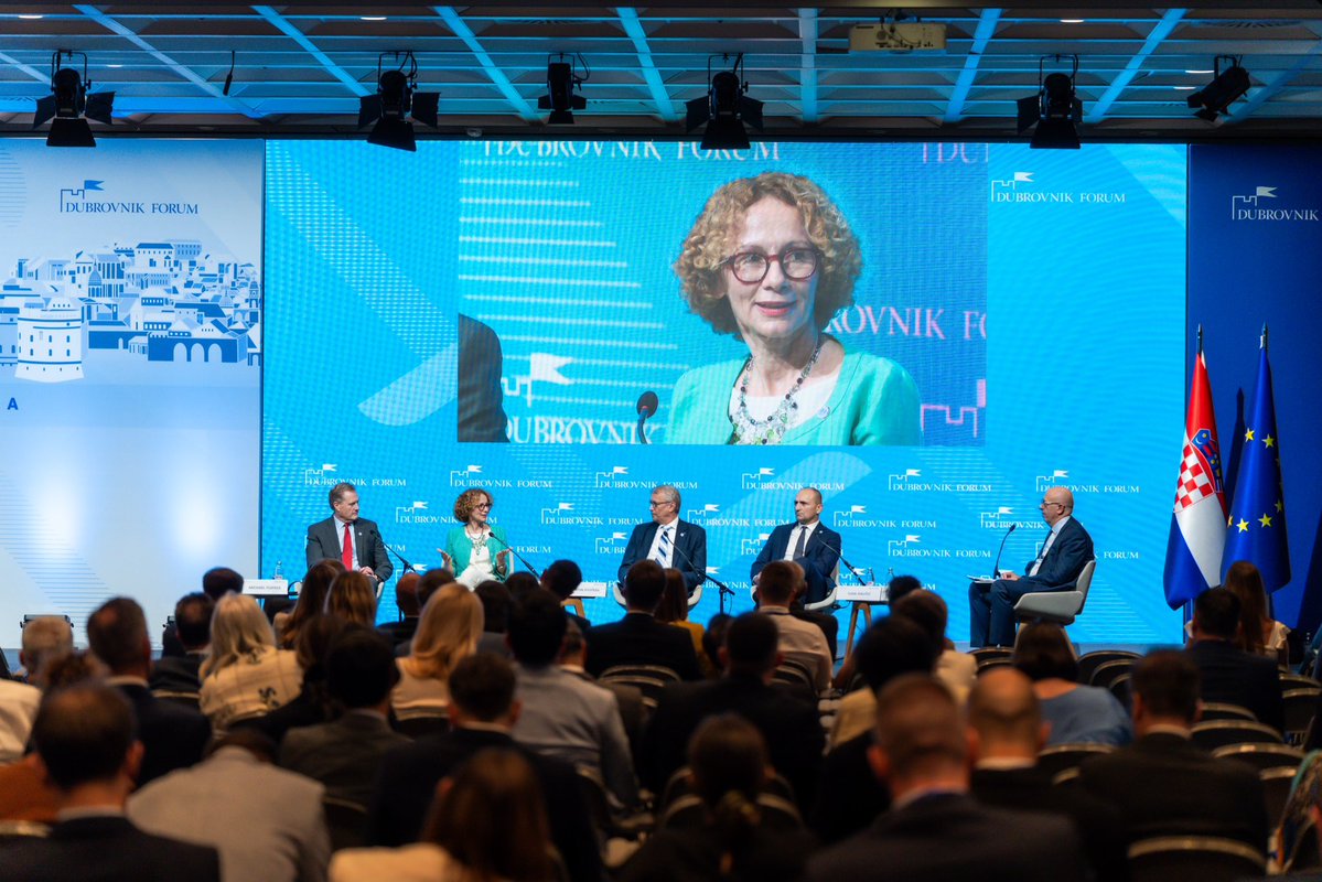 DepSecGenNATO's tweet image. Thank you @DubrovnikForum 🇭🇷 for the great and frank exchanges, especially on the outcomes of the #NATOsummit and next steps. In a more dangerous world, Allies need to step up & spend more to keep our deterrence strong & our people safe.