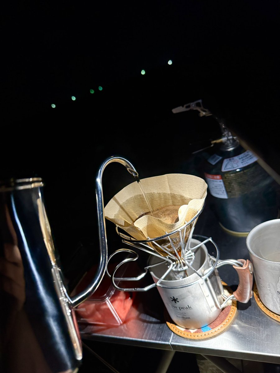 Buchiko35's tweet photo. 眠前に大量のスイカとコーヒーは相性悪かったかもな〜〜🍉☕️🌝（最高） https://t.co/L1iADh6uM5