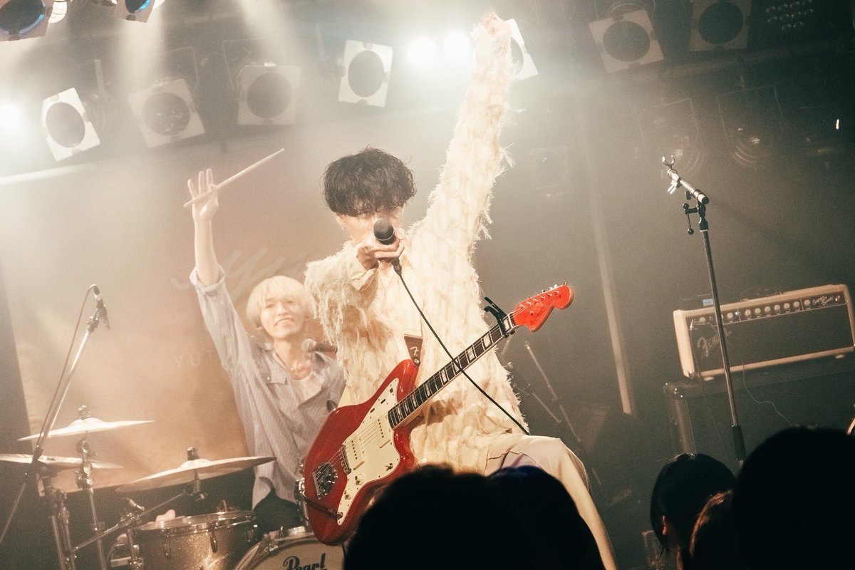 名古屋ありがとう。

ツアーが進むたびに、あなたへの感謝とか色んな気持ちが溢れそうになる。

そして、anewhiteの作る音楽が大好きだ。
メンバー全員の人柄も好きすぎて困る。
今日は間違いなく、俺らとアンホワとあなたのスリーマンでした。

残すはファイナル。やんぞ。
eplus.jp/sf/detail/3798…