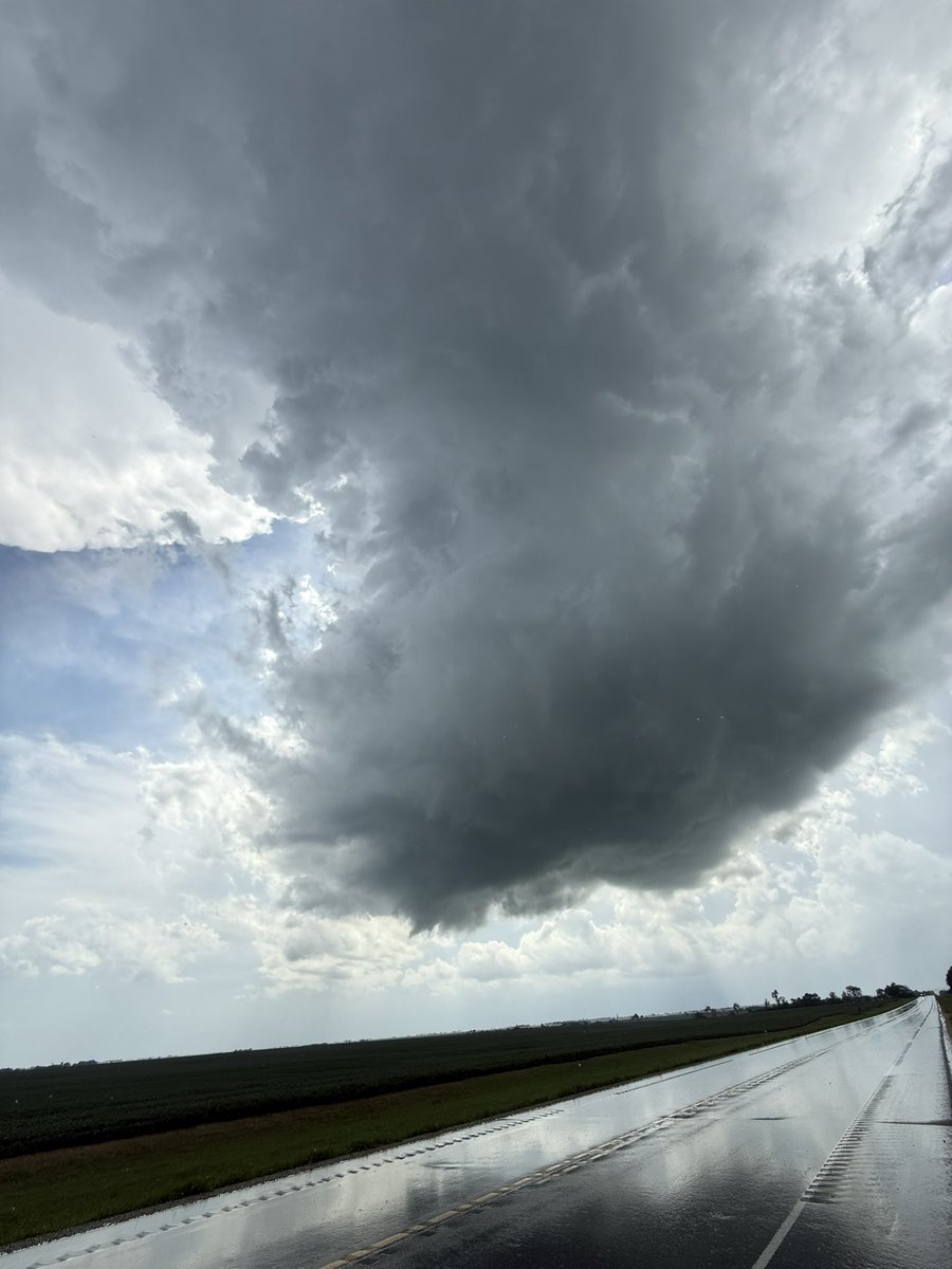 TrevorHasting's tweet image. Absolutely beautiful structure observed in Morning Sun, Iowa and Woodhull, Illinois. 7/11/25
#iawx
