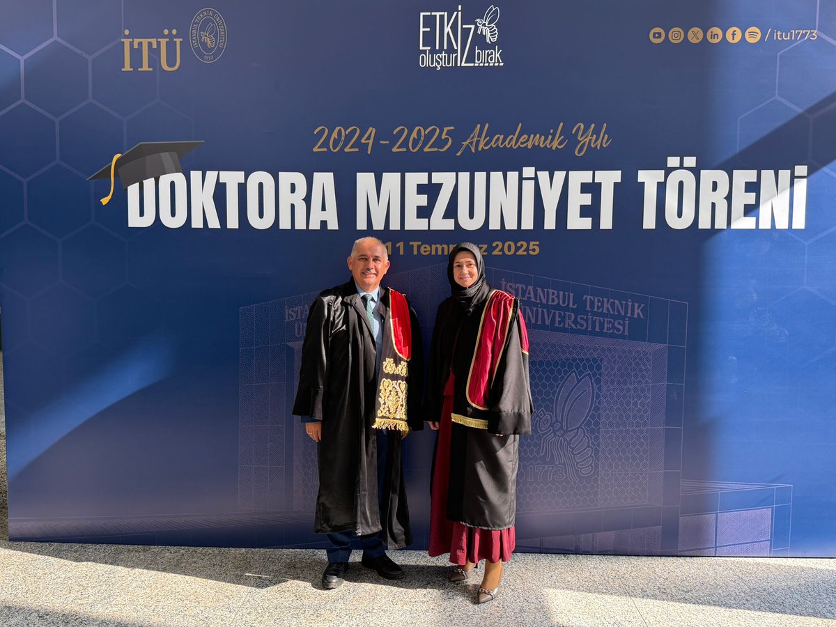 İTÜ 2024-2025 Doktora Mezuniyet Töreni'nde araştırma grubumuzdan mezun olan arkadaşlarımız Dr. Sevde Korkut ve Dr. Bahriye Eryıldız Yesir diplomalarını alarak akademik yolculuklarında yeni bir sayfa açtılar. 
Kendilerini tebrik ediyor, başarılarının devam etmesini diliyoruz.