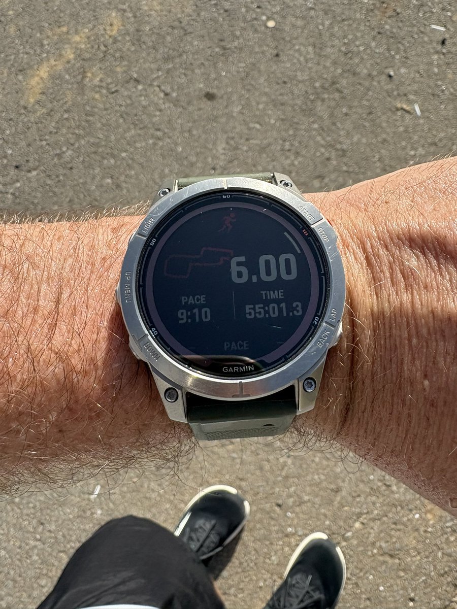 dmbkparker's tweet image. Just trying to keep up with @pinpulleddrmf promotional video beach runs.
