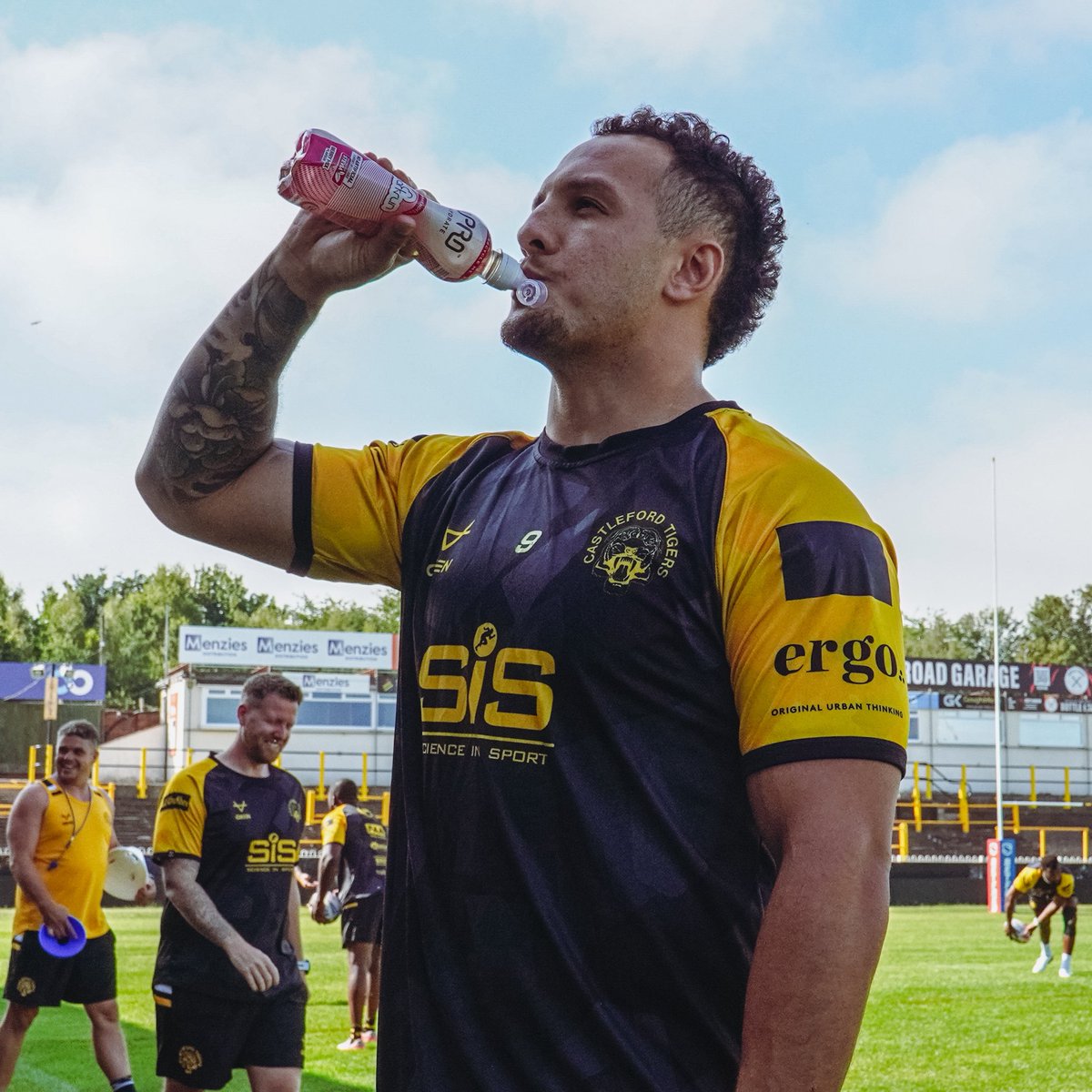 CTRLFC's tweet photo. Thanks to @iPROHydrate for getting the lads through a tough session this morning π₯΅ #iprohydrate #fuelthetigers https://t.co/LjyEh14w9x