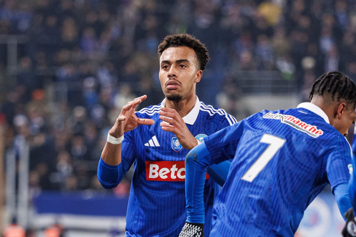 🚨 La deuxième offre des Rossoneri est de 18M€ ! 💰🔴⚫️

Strasbourg devrait refuser cette proposition de l'AC Milan.